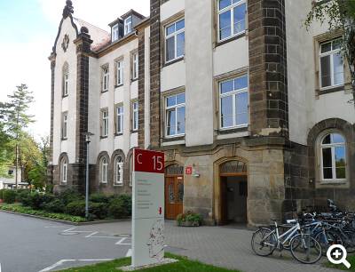 Uniklinik Dresden, Haus 15